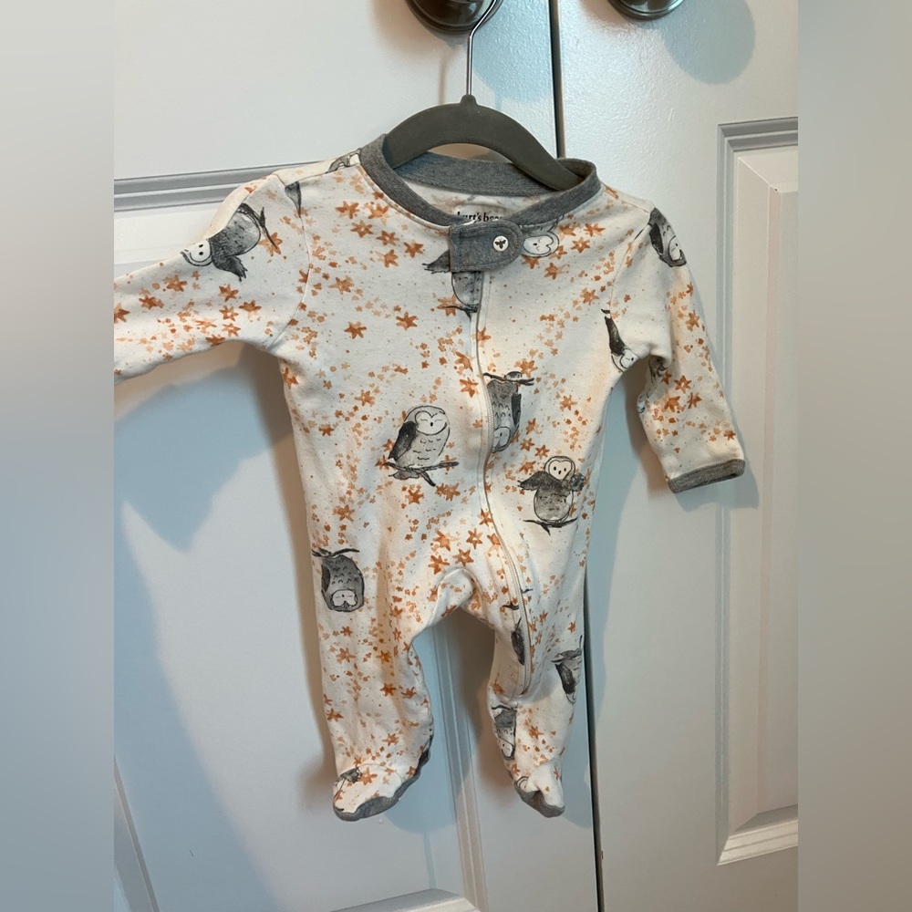 Burt’s Bee Owl Patterned Onesie, Newborn Size